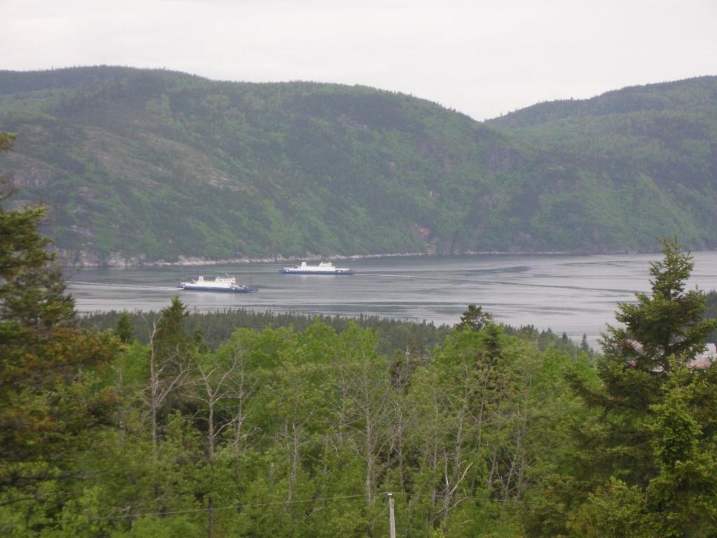 Villa Chalet de la Montagne à Tadoussac Extérieur photo