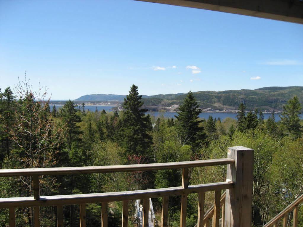 Villa Chalet de la Montagne à Tadoussac Extérieur photo